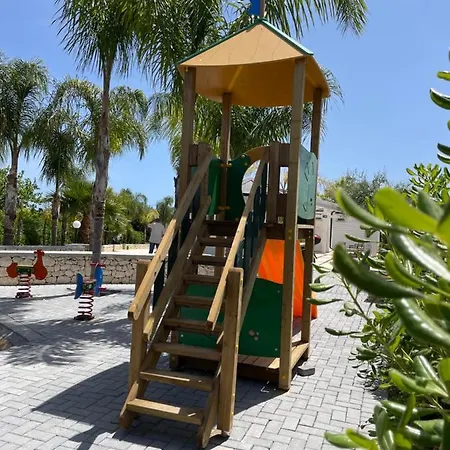 Кемпинг Oasi Pacaru Village