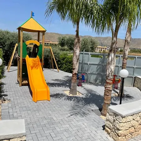 Oasi Pacaru Village * Авола